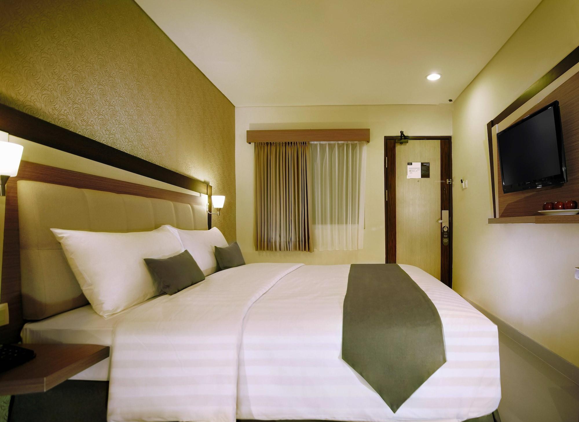 Hotel Neo - Kuta, Jelantik Легиан Екстериор снимка