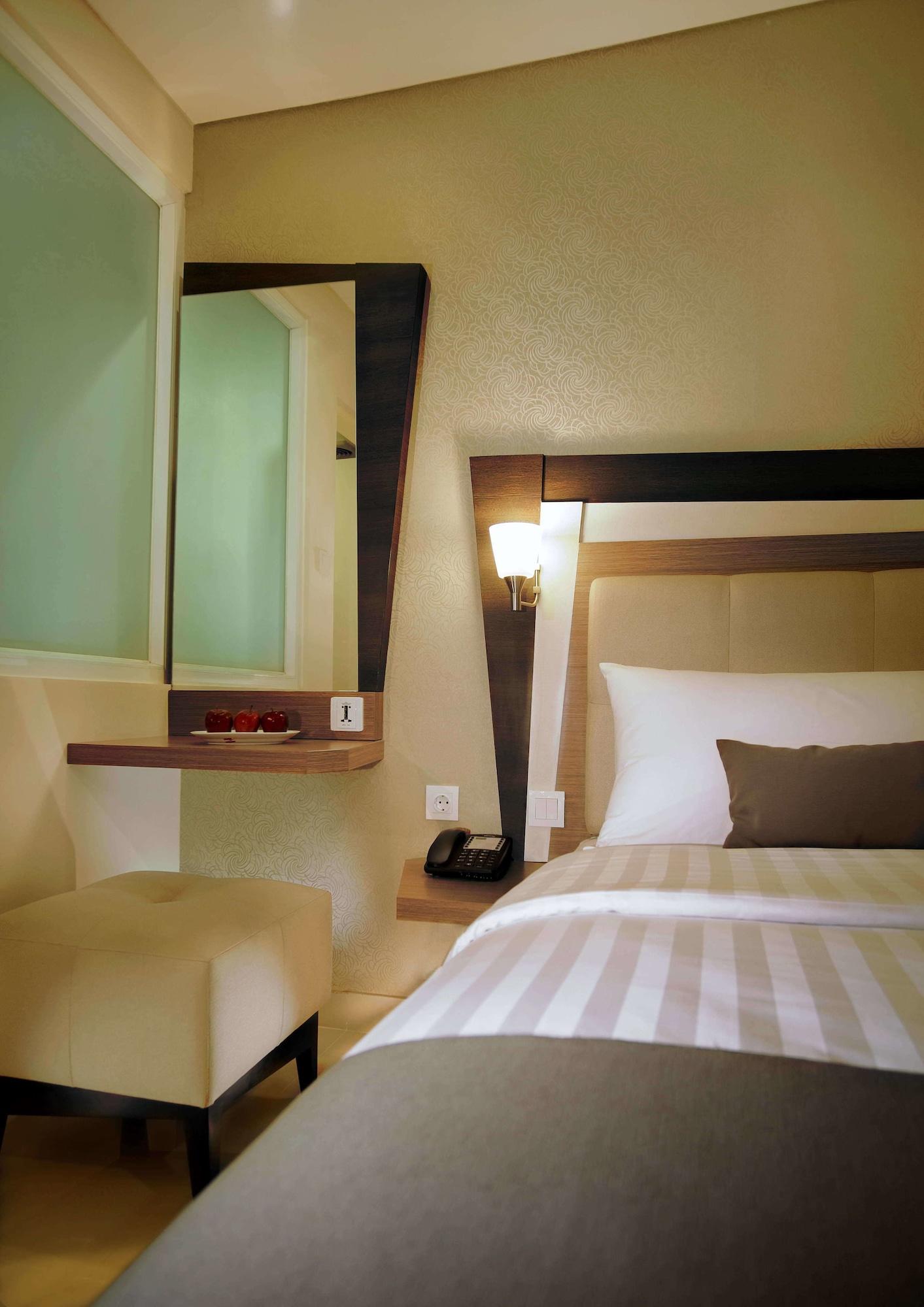 Hotel Neo - Kuta, Jelantik Легиан Екстериор снимка