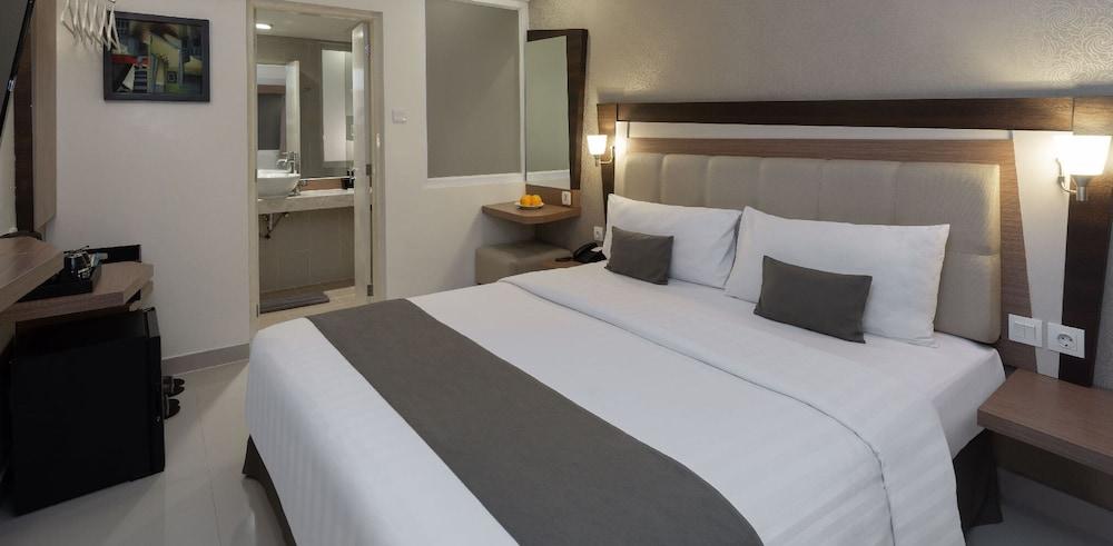 Hotel Neo - Kuta, Jelantik Легиан Екстериор снимка