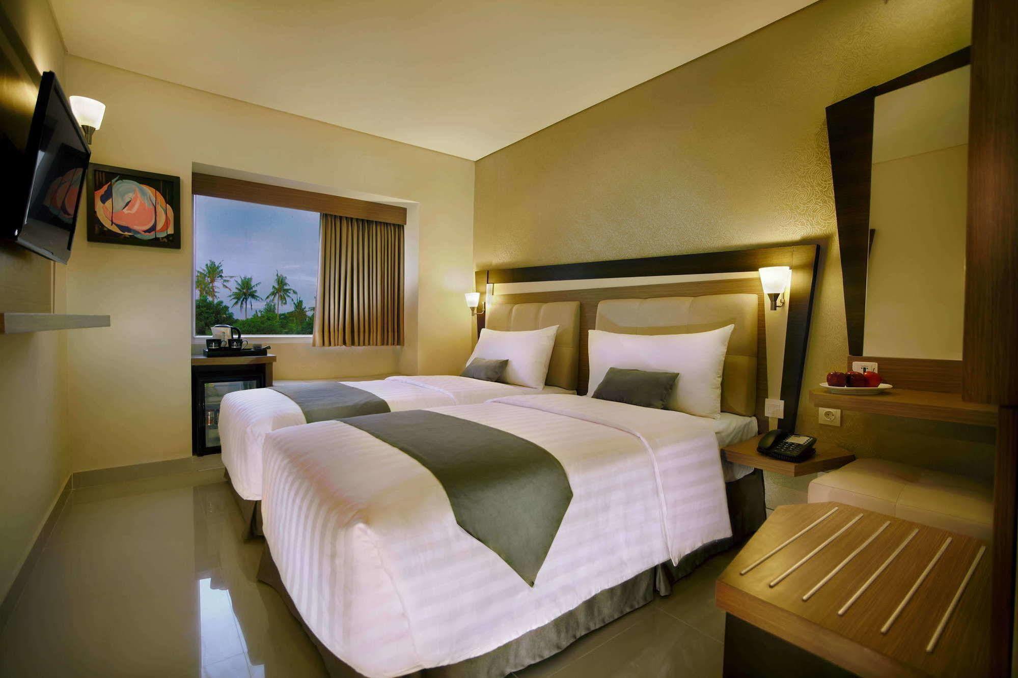 Hotel Neo - Kuta, Jelantik Легиан Екстериор снимка