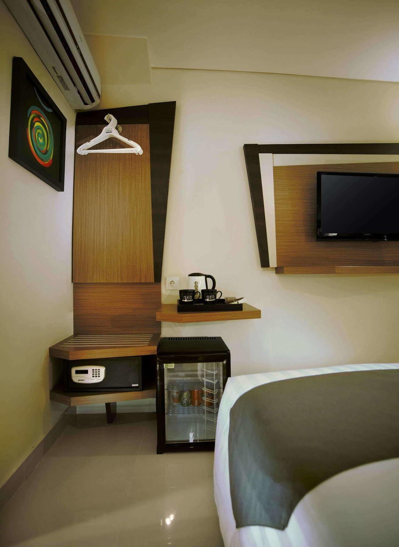 Hotel Neo - Kuta, Jelantik Легиан Екстериор снимка